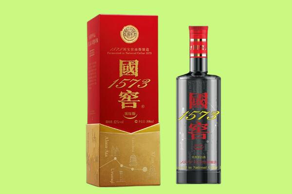 呼伦贝尔新巴尔虎左旗回收国窖1573.jpg